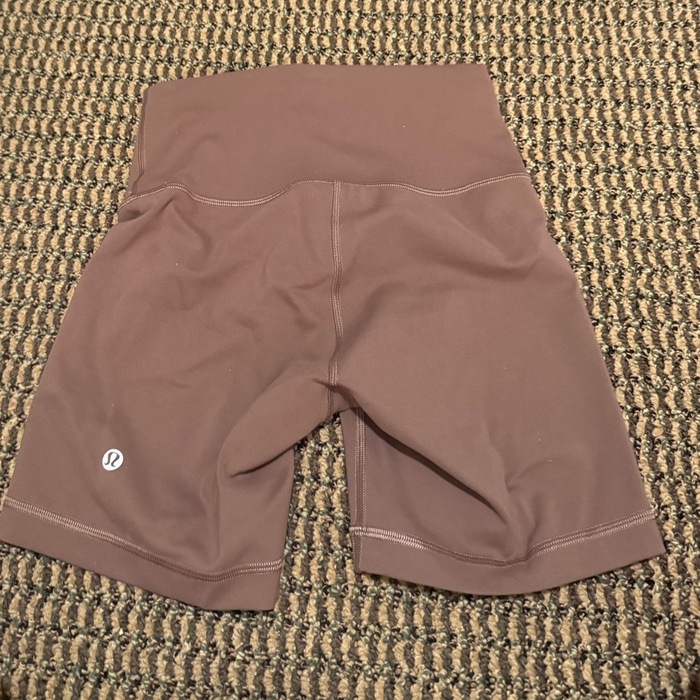 Lululemon wunder train shorts
